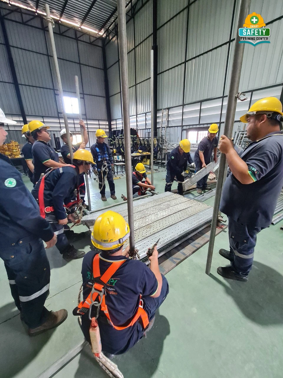 การติดตั้งและตรวจสอบนั่งร้าน